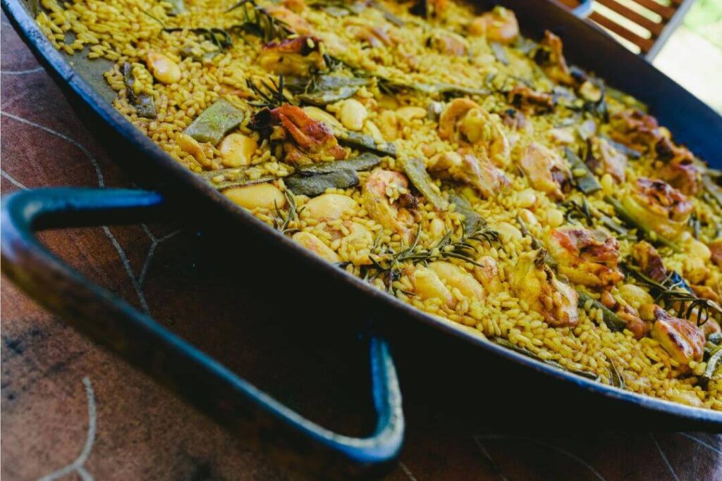 Valencian Paella, the traditional recipe